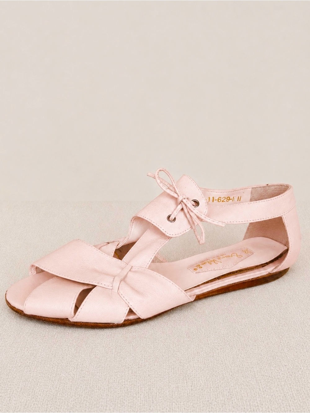 Bruno Valenti Blush Pink Leather Cutout Lace-Up Sandals Size 8B Made in Brazil